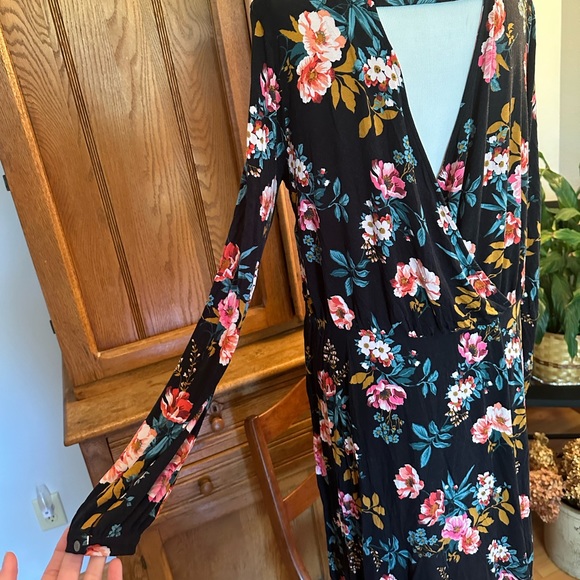 LOFT Open Back Black Floral Long-Sleeve Mini Dress Pink & Teal Accents size 14 - Picture 12 of 16